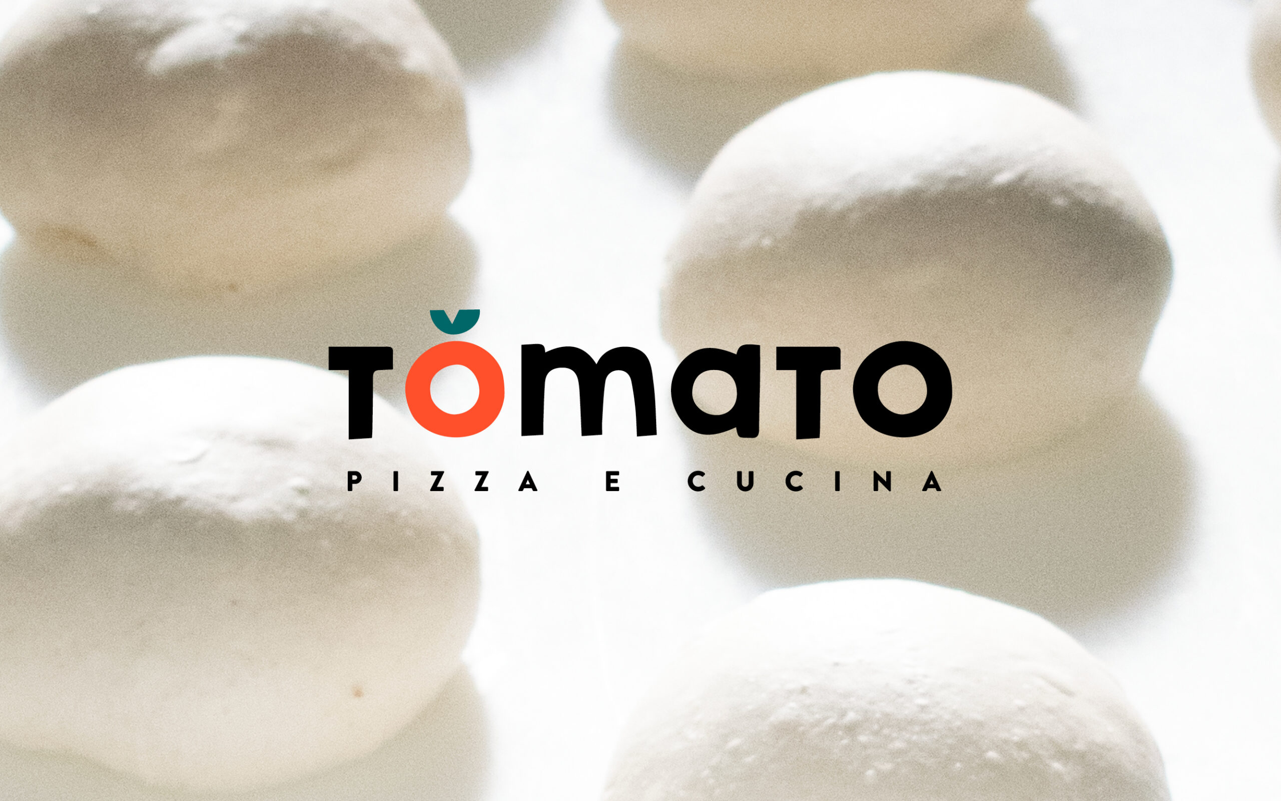 Tomato pizza e cucina